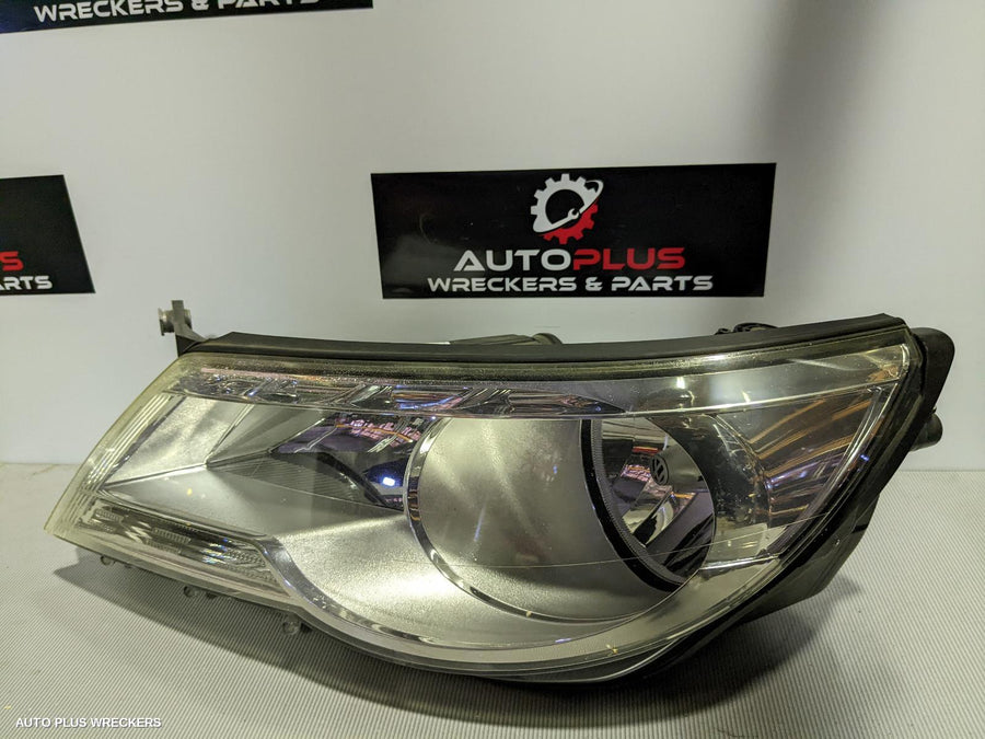 2008-2011 Volkswagen Tiguan Left Headlamp