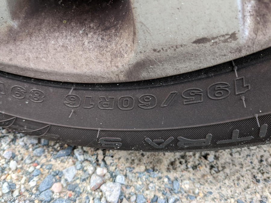 2015 NISSAN PULSAR LEFT REAR DOOR SLIDING