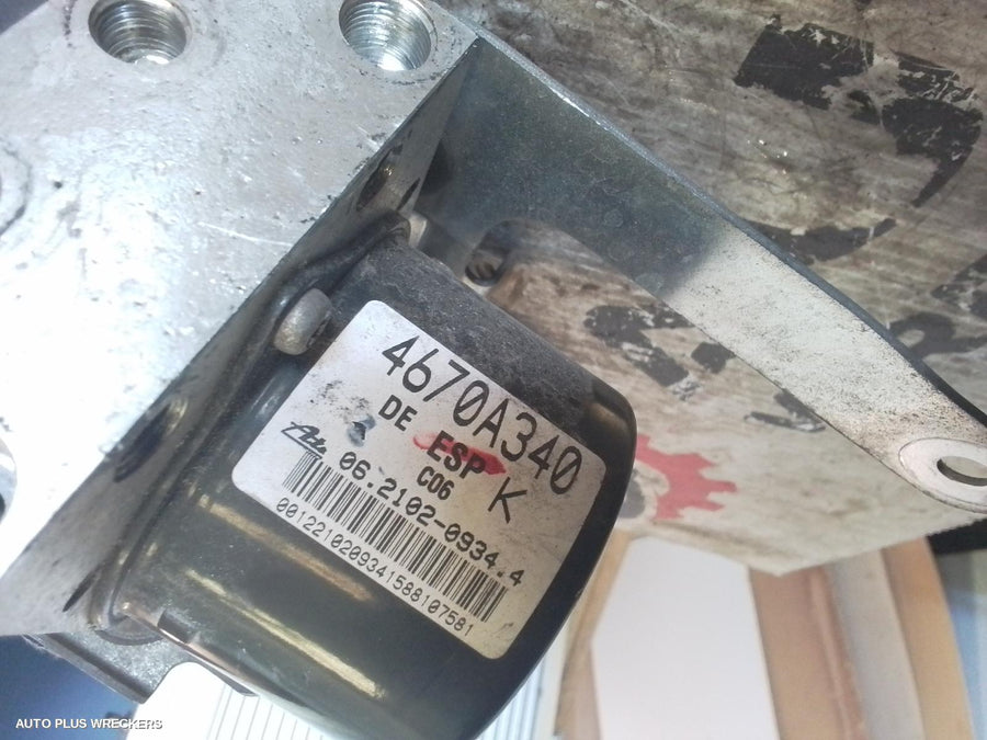 2006-2009 Mitsubishi Outlander Abs Pump Modulator