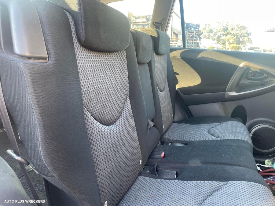 2007 Toyota Rav4 Air Cleaner Box