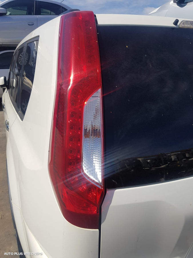 2011 Nissan Xtrail Left Guard Liner