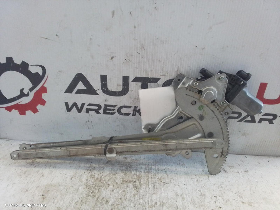2009-2014 Suzuki Alto Left Front Window Reg Motor