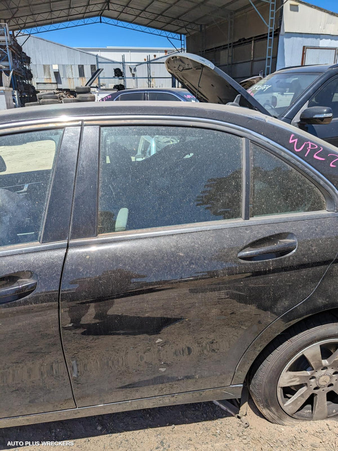 2007 Mercedes C Class Left Front Door
