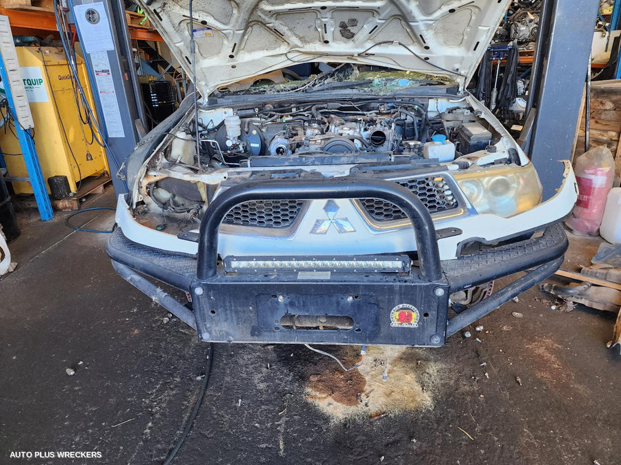 2009-2013 Mitsubishi Challenger Front Bumper
