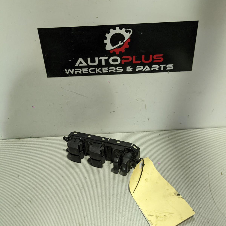 2007-2020 Toyota Tarago Pwr Dr Wind Switch