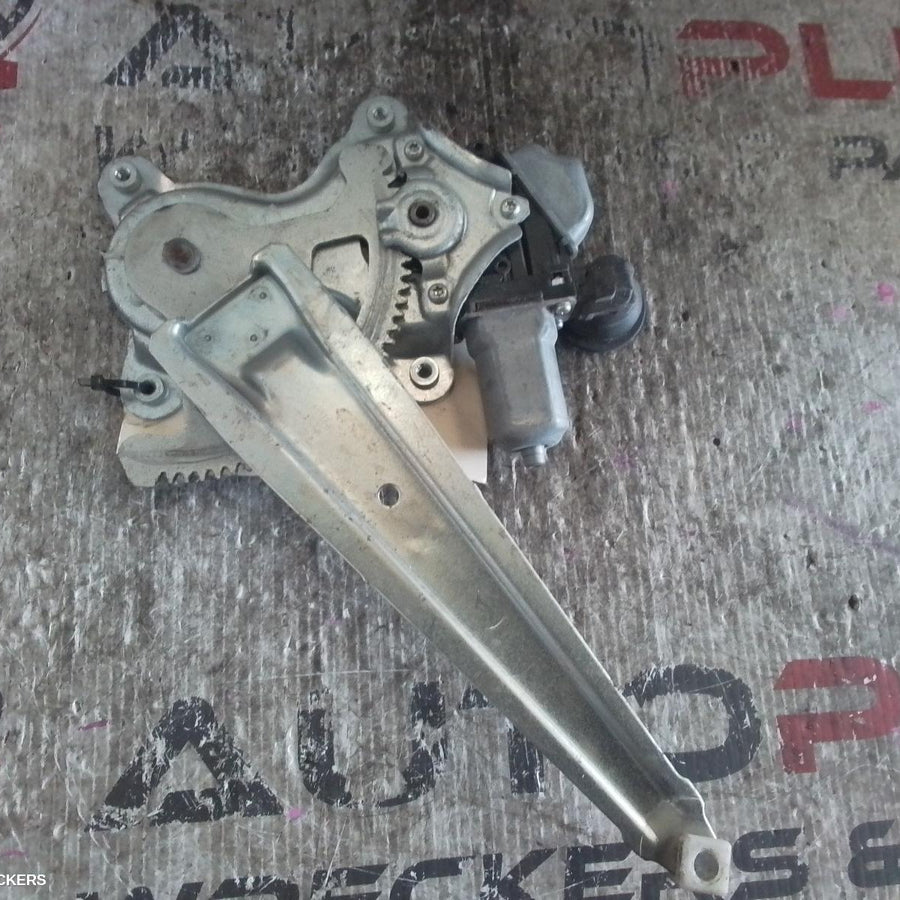 2009-2013 Toyota Prado Right Rear Wnd Reg Motor