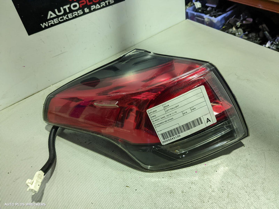 2015-2018 Toyota Rav4 Left Taillight
