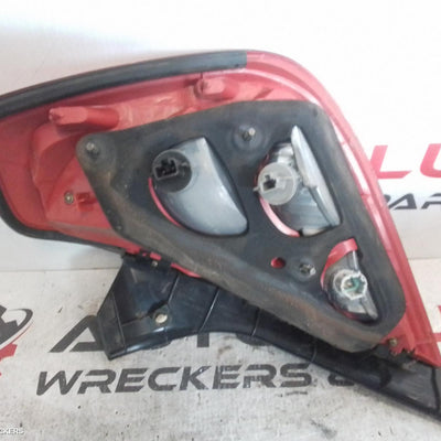 2002-2005 Nissan Maxima Left Taillight