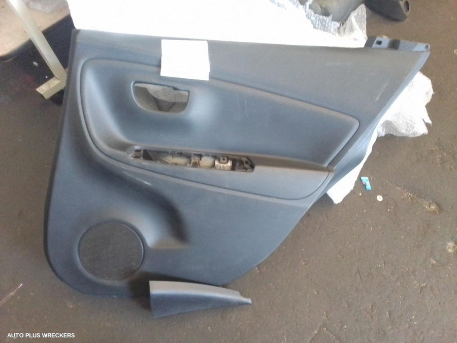 2014-2019 Toyota Yaris Door Trim