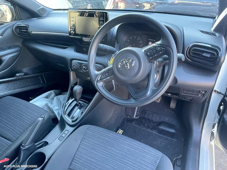 2021 Toyota Yaris Left Driveshaft