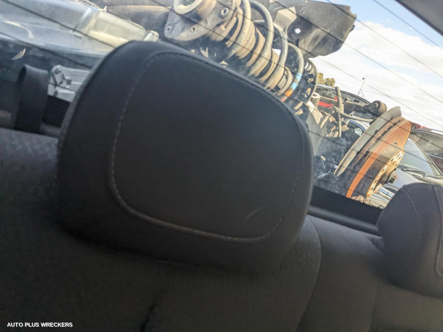 2017 Holden Colorado Headrest