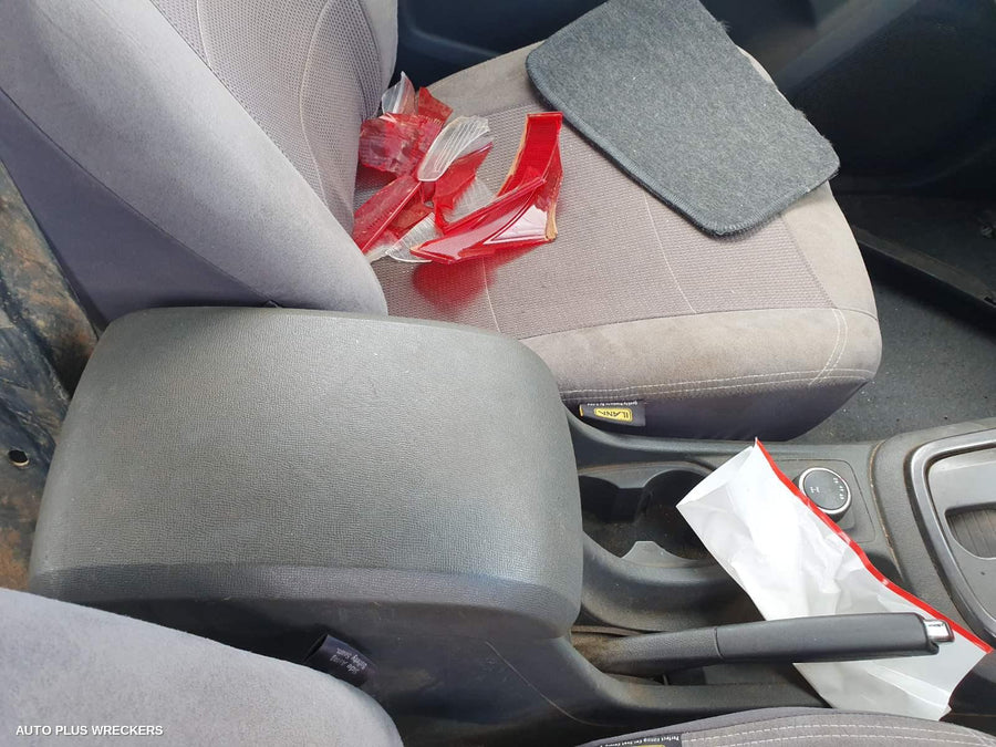 2014 Holden Colorado Right Front Door Window