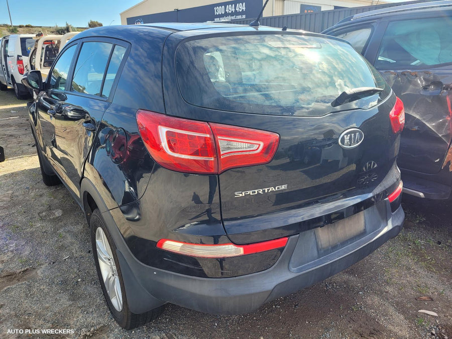 2010 Kia Sportage Left Taillight