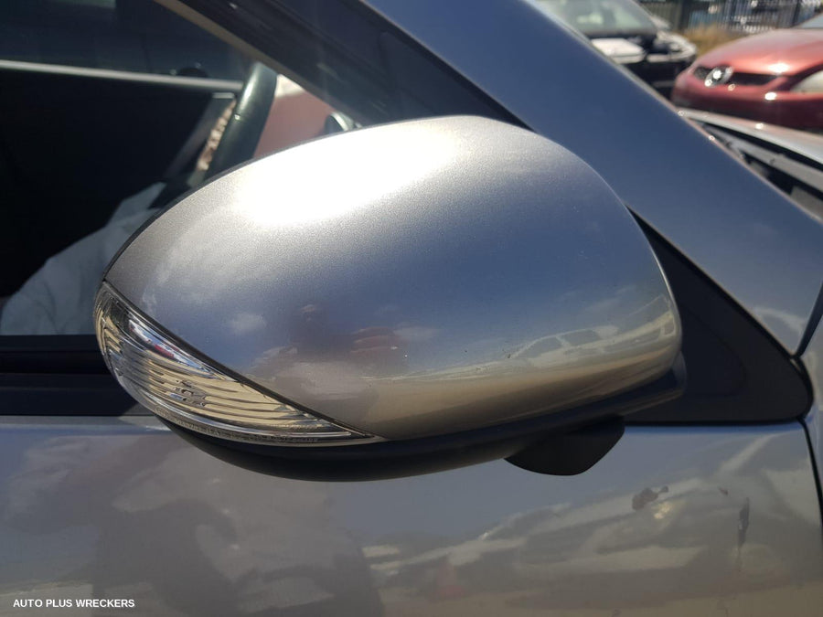 2009-2013 Mazda 3 Front Seat