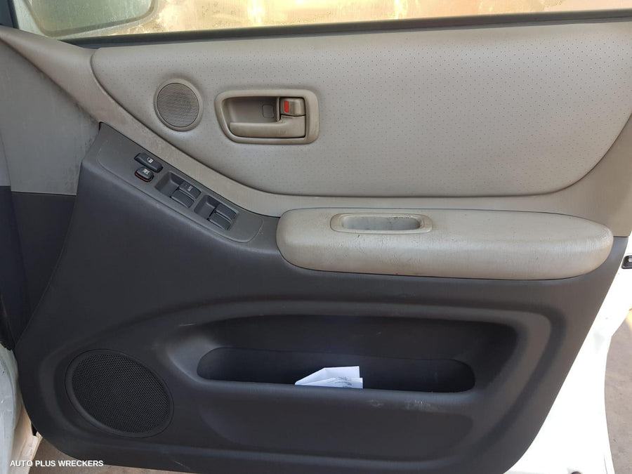 2004 Toyota Kluger Right Rear Door Sliding