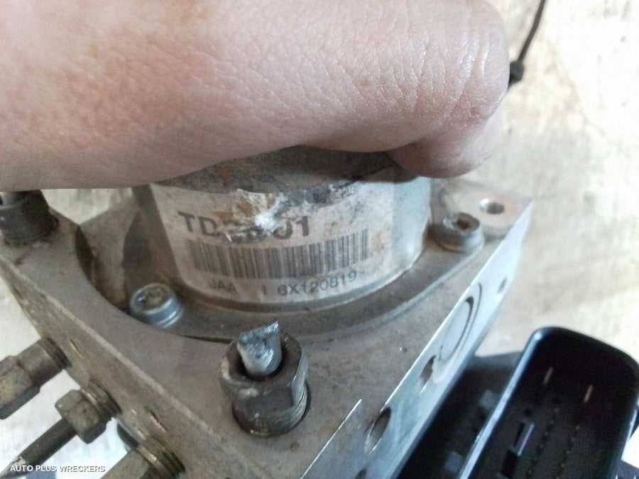 2003-2007 Nissan Xtrail Abs Pump Modulator