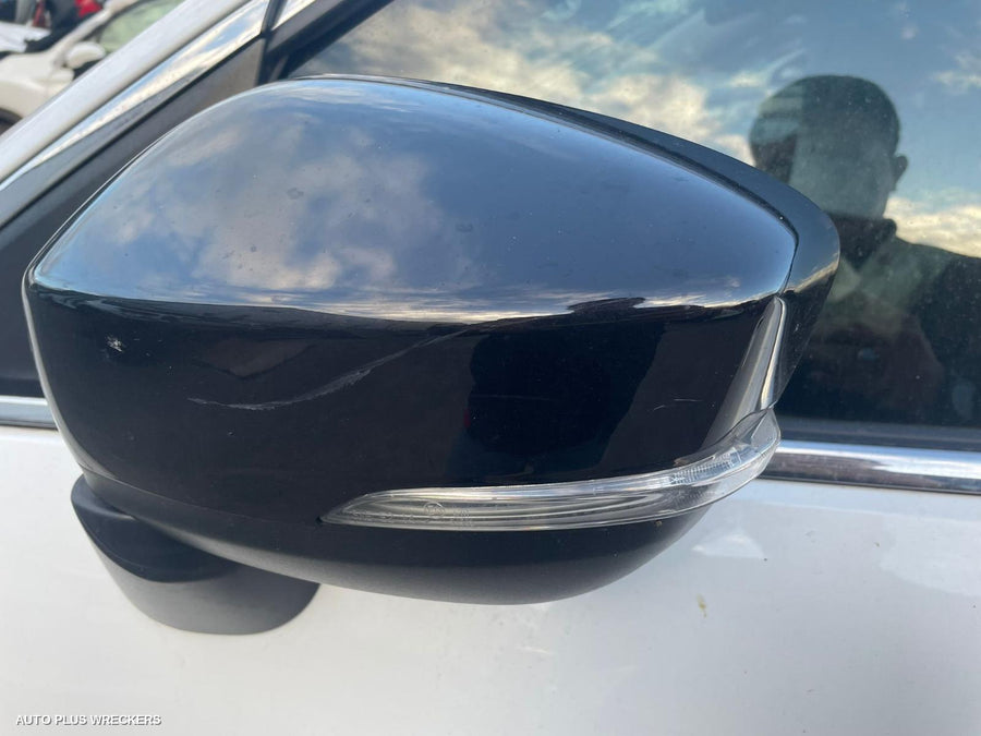 2019 Mitsubishi Eclipse Cross Left Taillight