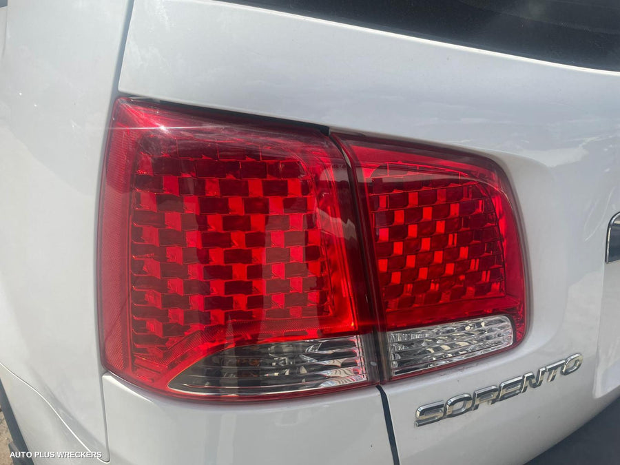 2011 Kia Sorento Left Indicator Fog Side