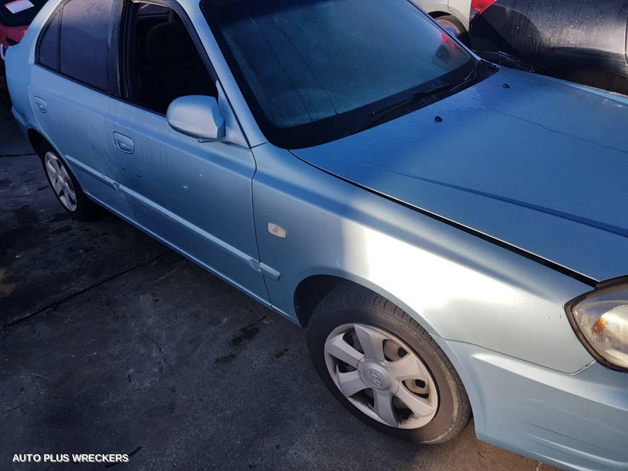 2005 Hyundai Accent Left Taillight