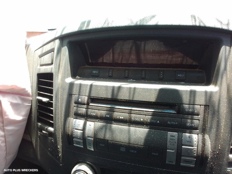 2014 Mitsubishi Pajero Wheel Mag