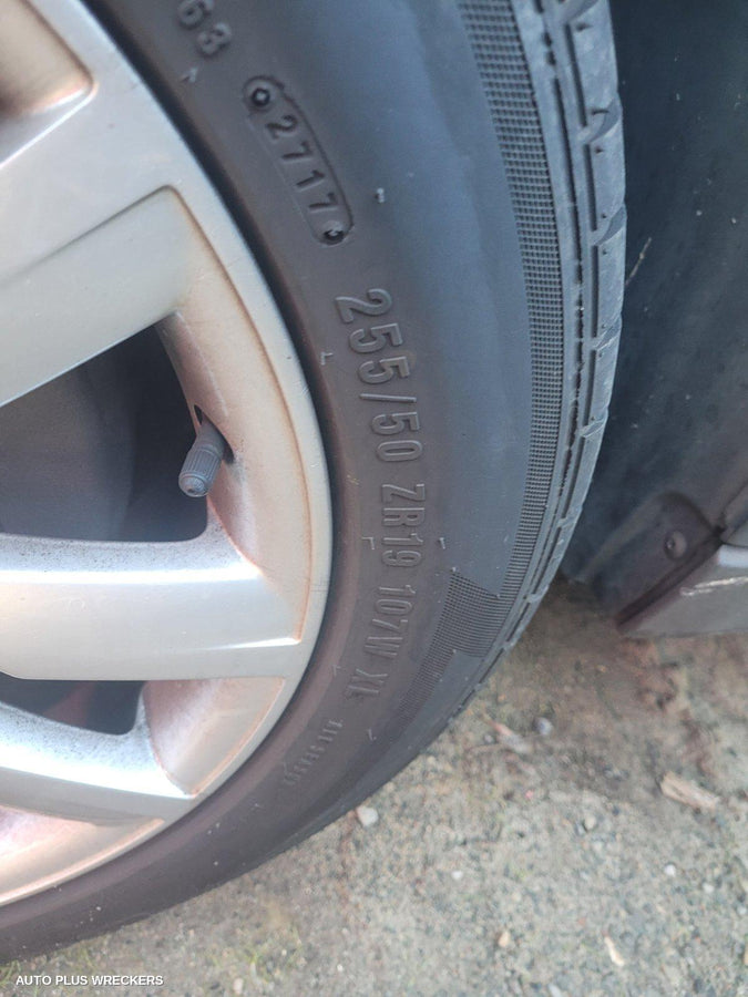 2010 Audi Q5 Left Front Door