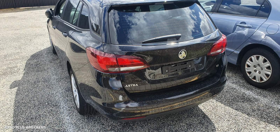 2019 Holden Astra Right Rear Door Sliding