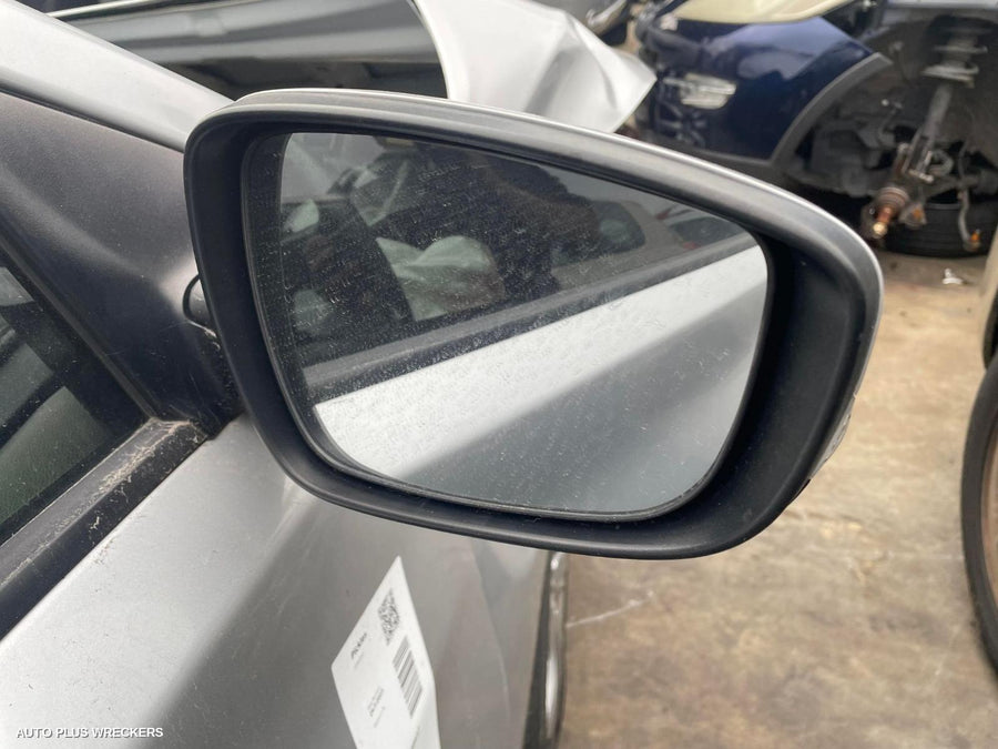 2013 Hyundai Elantra Left Guard Liner