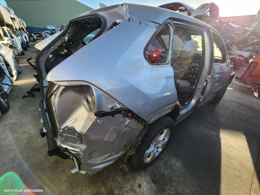 2020 Toyota Rav4 Left Front Hub Assembly