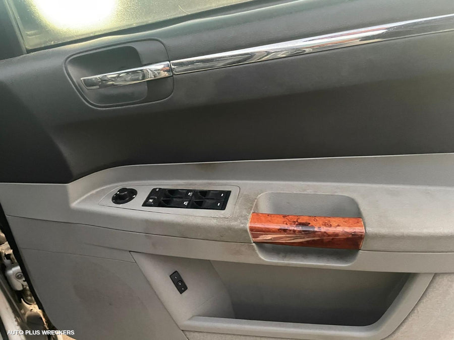 2006 Chrysler 300c Door Boot Gate Lock