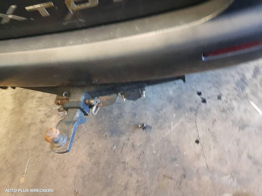 2006 Ssangyong Rexton Left Front Door