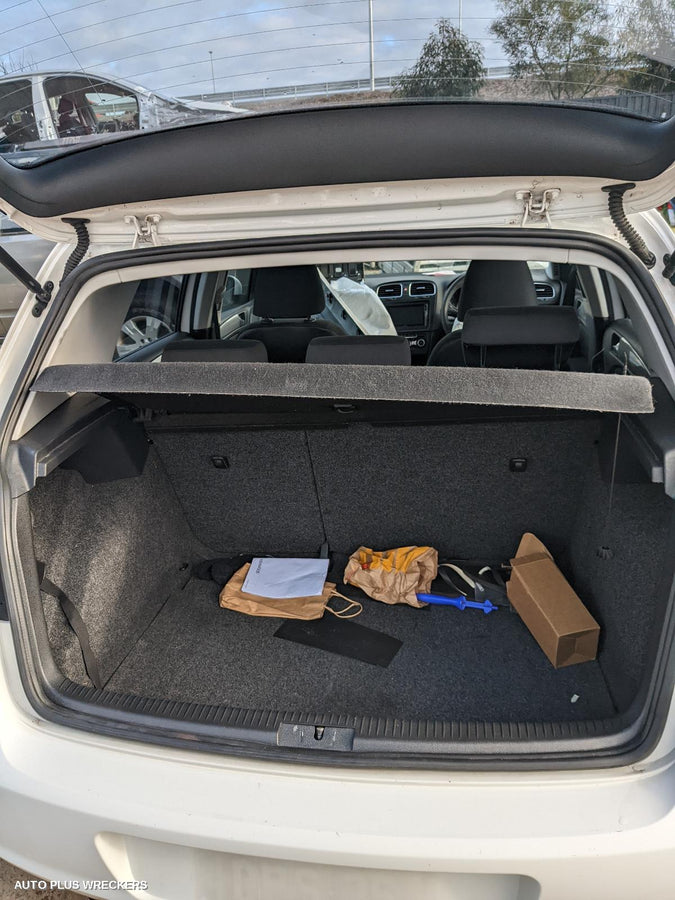 2011 VOLKSWAGEN GOLF LEFT REAR DOOR SLIDING