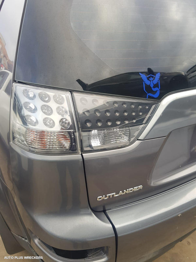 2007 Mitsubishi Outlander Left Door Mirror