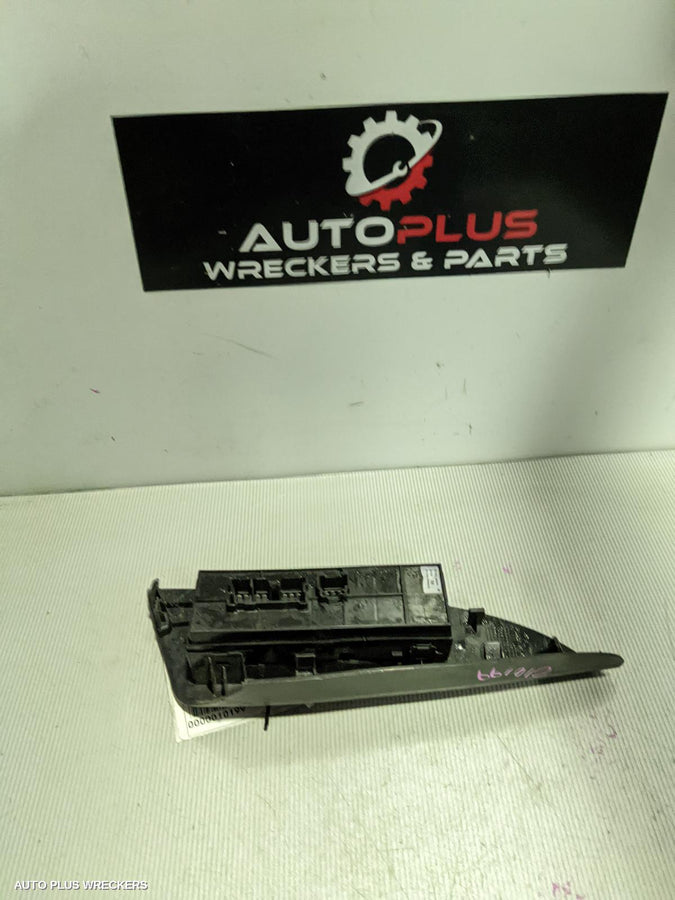 2014 Nissan Pulsar Pwr Dr Wind Switch