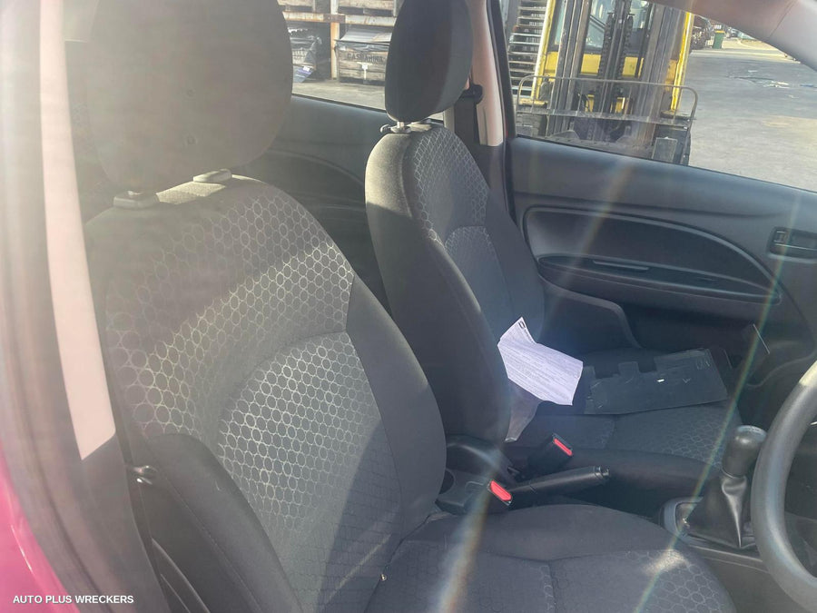 2015 Mitsubishi Mirage Left Front Door Window