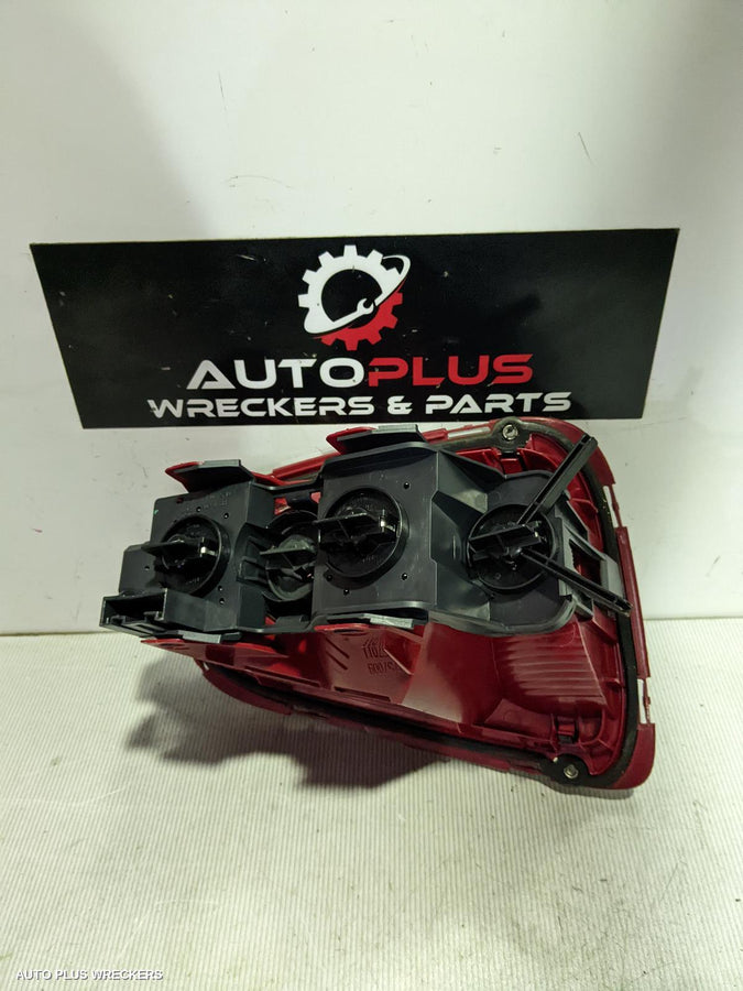 2007-2010 Mini Cooper Left Taillight