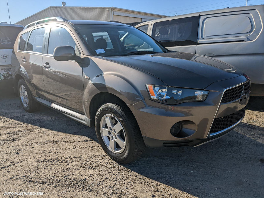 2011 Mitsubishi Outlander Left Door Mirror