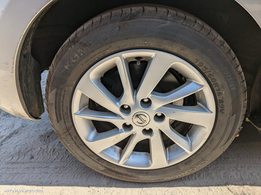 2013 NISSAN PULSAR LEFT FRONT DOOR