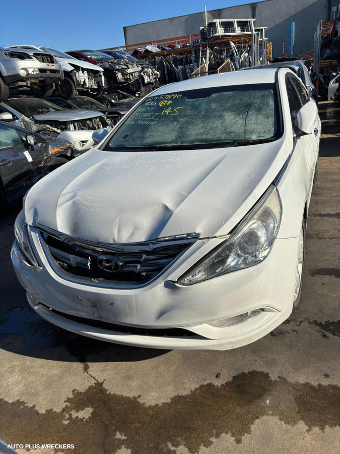2010-2014 Hyundai I45 Right Front Door Window