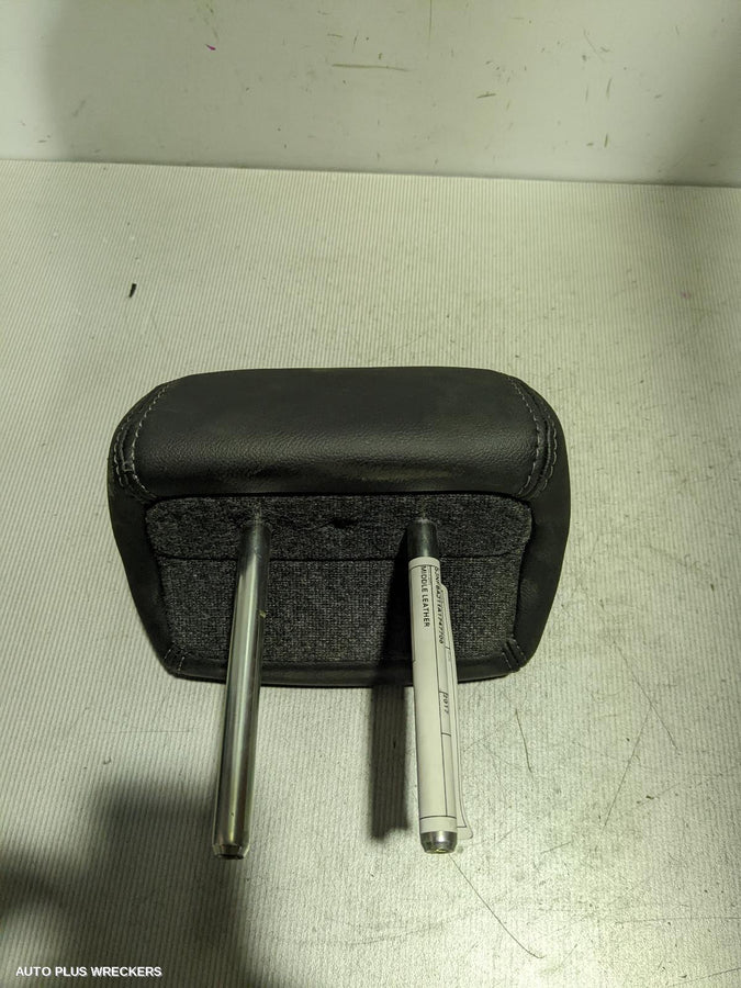 2017 Nissan Qashqai Headrest