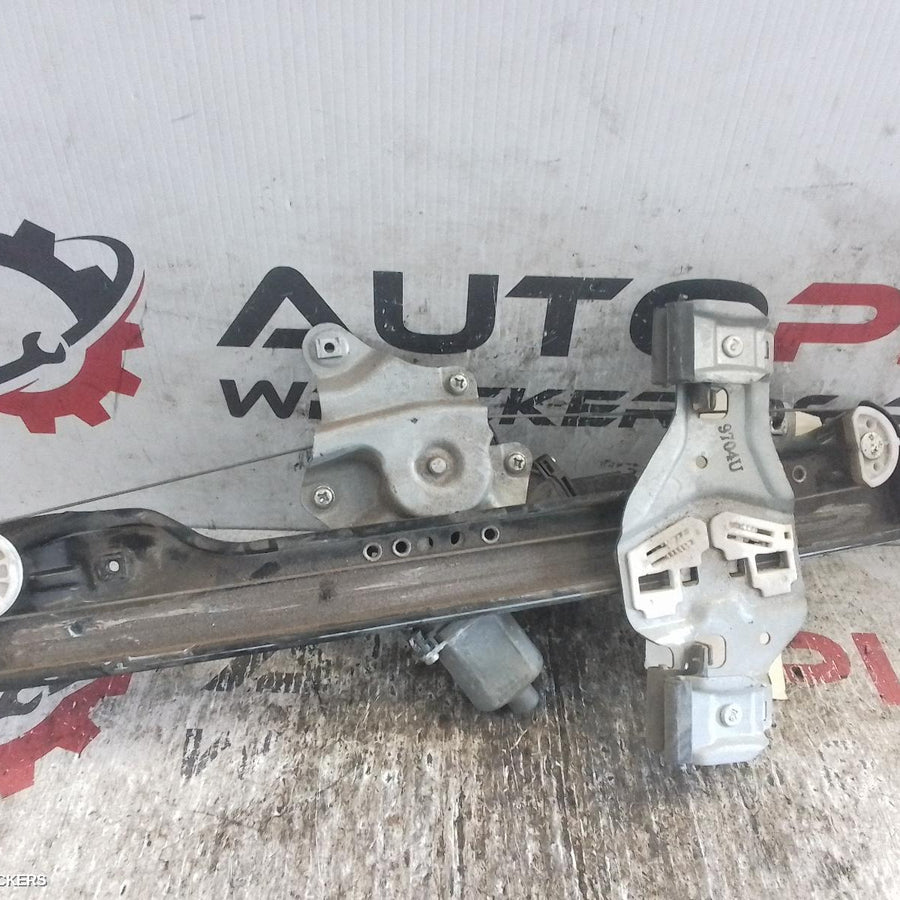 2011-2018 Holden Barina Right Front Window Reg Motor
