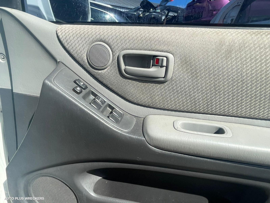 2005 Toyota Kluger Bonnet