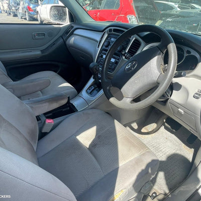 2005 TOYOTA KLUGER LEFT REAR DOOR SLIDING