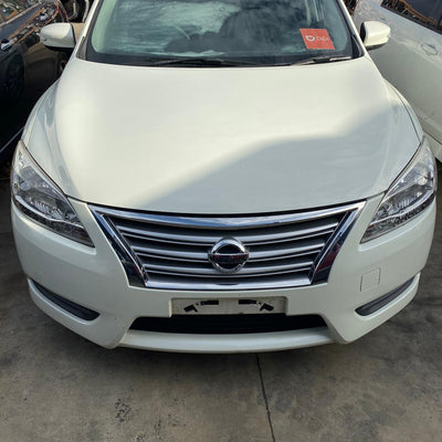 2013 Nissan Pulsar Left Taillight