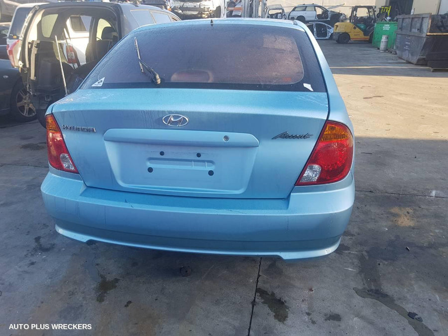 2005 Hyundai Accent Left Taillight