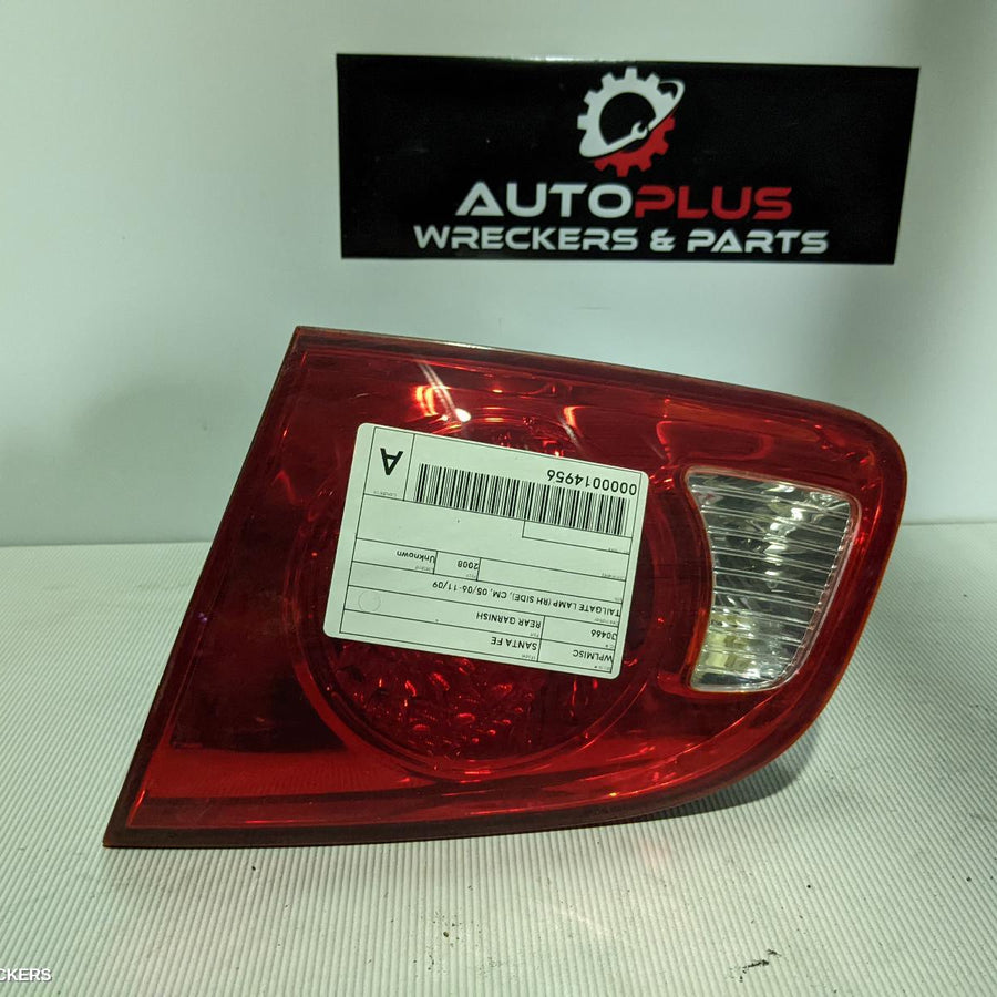 2006-2009 Hyundai Santa Fe Rear Garnish