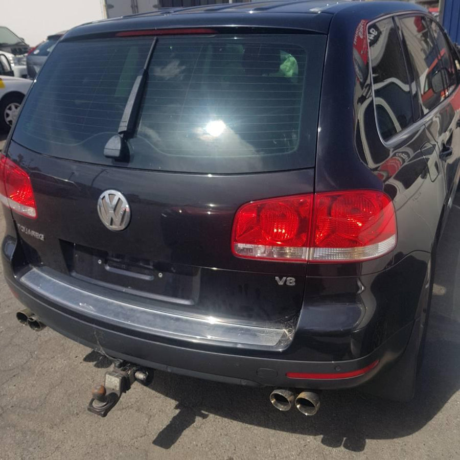 2004 Volkswagen Touareg Right Front Door