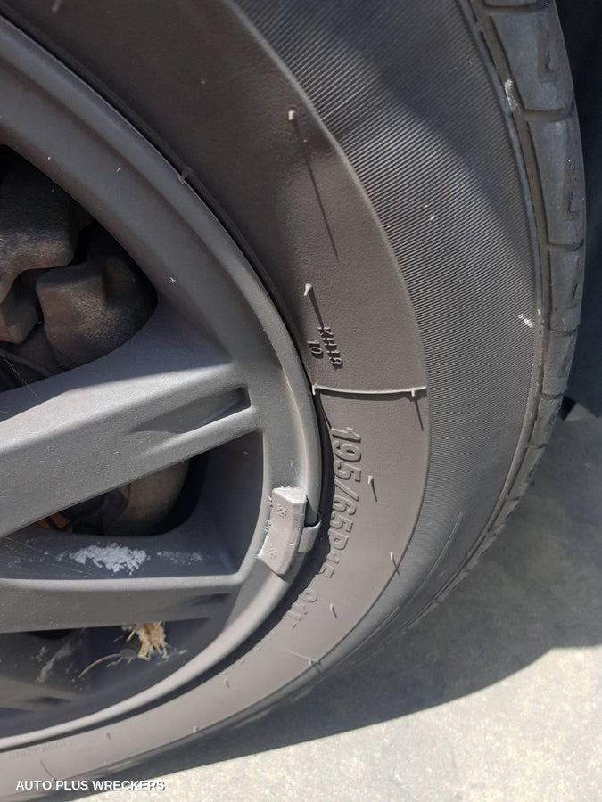 2007 Ford Focus Left Headlamp