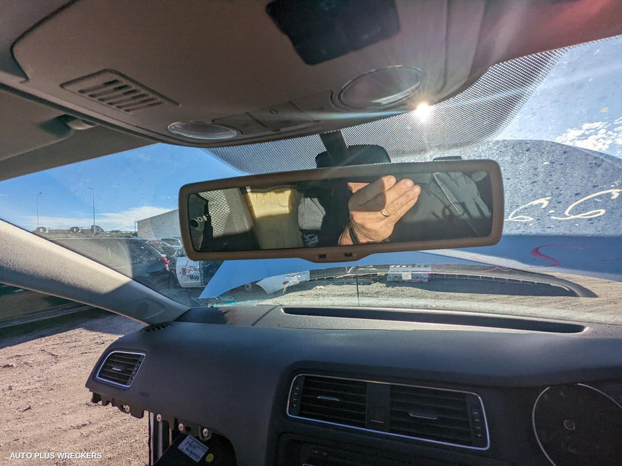 2015 Volkswagen Jetta Right Rear Door Sliding