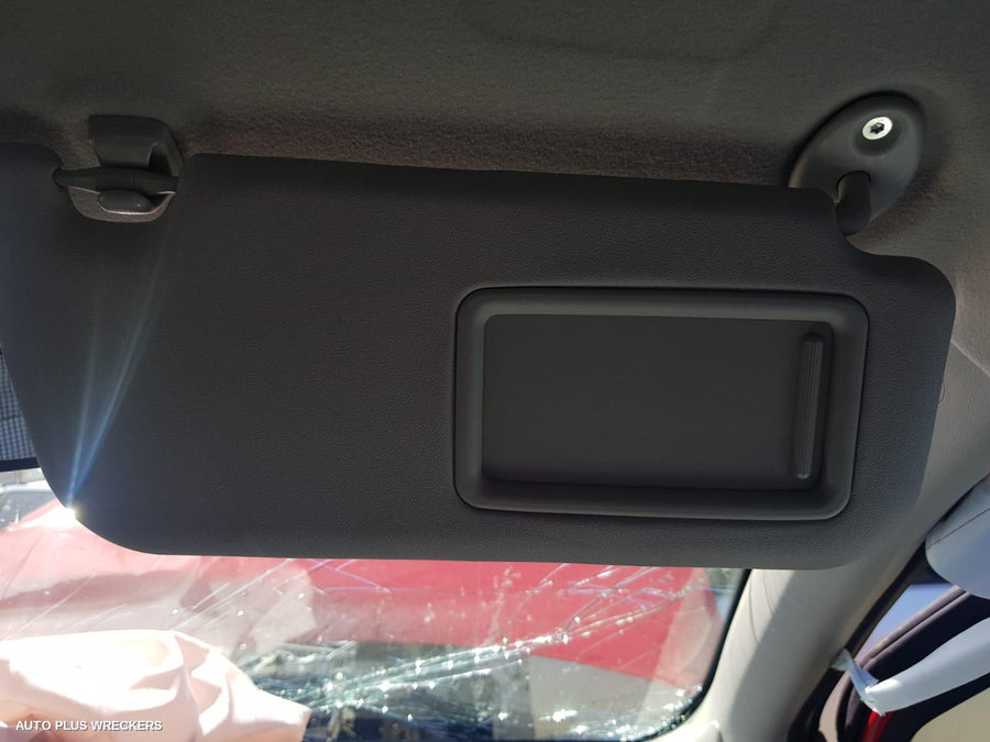 2018 TOYOTA YARIS RIGHT REAR WND REG MOTOR