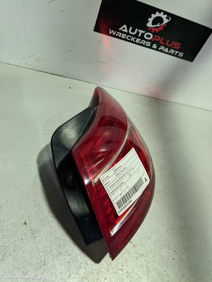 2011 Kia Sportage Right Taillight